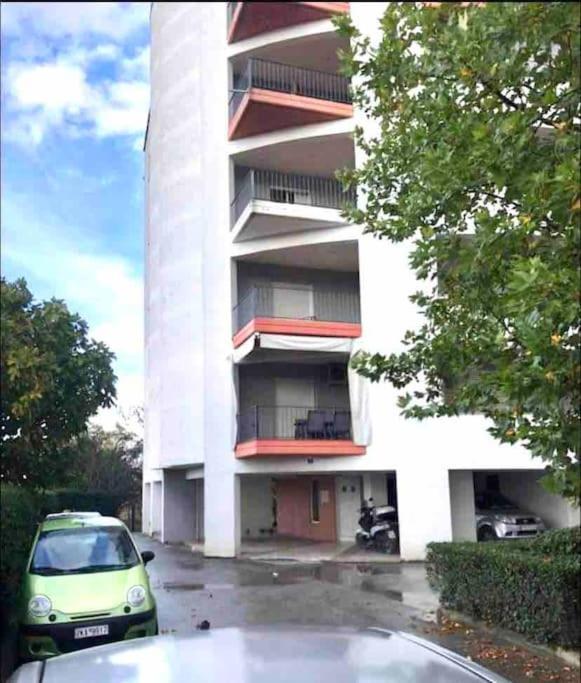 Larisa City Ap 5 With Parking Εξωτερικό φωτογραφία